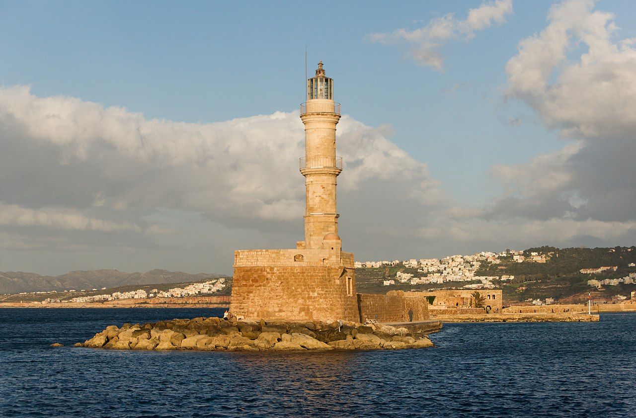 Private Tour to Venizelos Tombs, Chania Old Town & Harbor